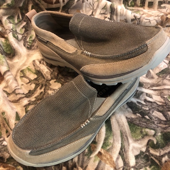 Skechers Other - Men’s Skechers memory foam slip on shoes, size 9.5